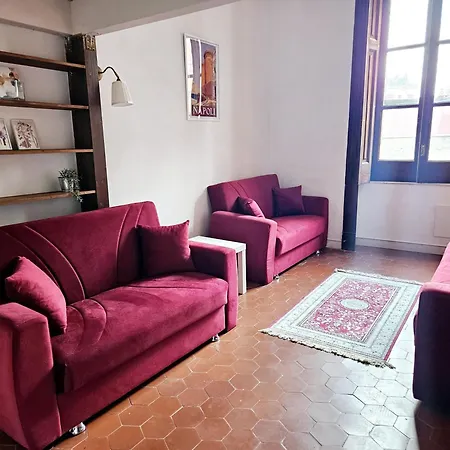 Apartment Via San Pasquale A Chiaia 48 Naples