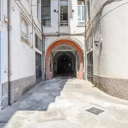 Via San Pasquale A Chiaia 48 Апартаменты Неаполь